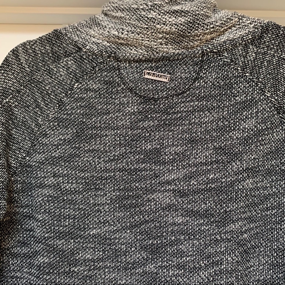 Calvin Klein Performance Quick Dry Pullover Poncho - Picture 7 of 12